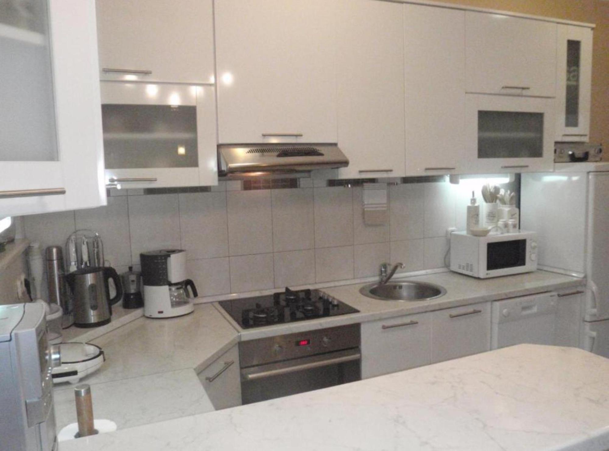 Apartment Plaza กอร์จูลา ภายนอก รูปภาพ